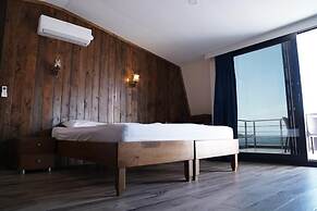 ASTROİA OTEL & BİLİM KAMPI