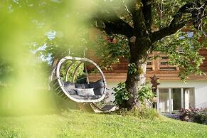 Lenk Lodge