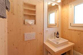 Lenk Lodge