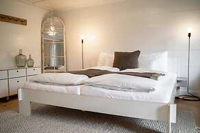 Lenk Lodge