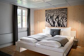 Lenk Lodge
