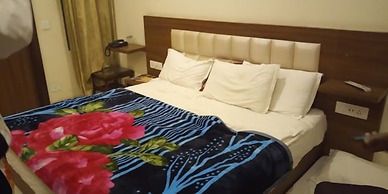 Goroomgo Pegaam palace Amritsar