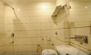 Goroomgo Pegaam palace Amritsar