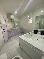 Am Place Luxury Apartments