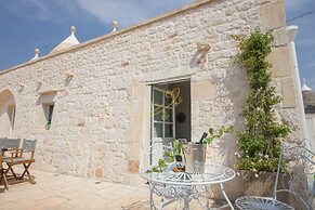 TD Trulli Perla Bianca Trulli With Pool Vineyards