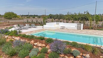 TD Trulli Perla Bianca Trulli With Pool Vineyards