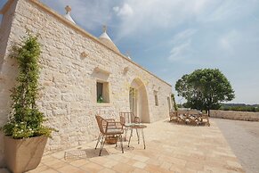 TD Trulli Perla Bianca Trulli With Pool Vineyards