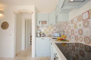 TD Trulli Perla Bianca Trulli With Pool Vineyards