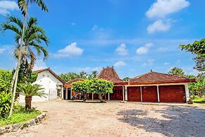 OYO 94357 Joglo Menoreh Resto & Homestay