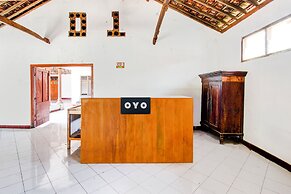OYO 94357 Joglo Menoreh Resto & Homestay
