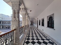 Daulatgarh Resort and Spa