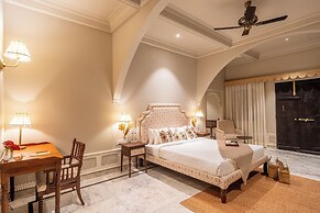 Daulatgarh Resort and Spa