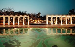 Daulatgarh Resort and Spa