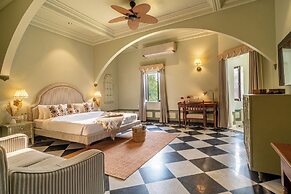 Daulatgarh Resort and Spa