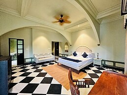 Daulatgarh Resort and Spa