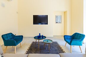 Partenope Spacious Home
