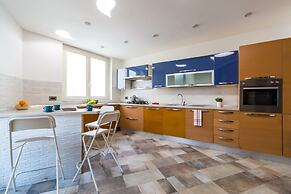 Partenope Spacious Home