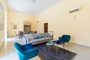 Partenope Spacious Home
