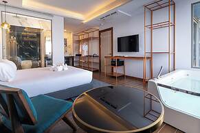 The Blue Mavi Hotel