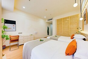 Left Bank Hotel Zhuhai Gongbei Port