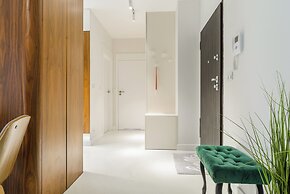 Lumina lux apart near Uprising Museum