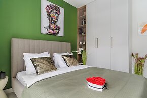 Lumina lux apart near Uprising Museum