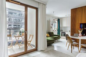 Lumina lux apart near Uprising Museum