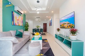 Salute de Sailing Tower Luxury Apartment