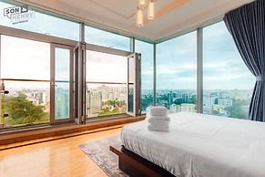 Salute de Sailing Tower Luxury Apartment