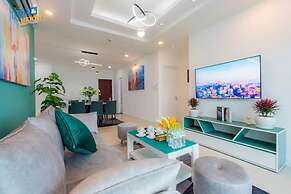 Salute de Sailing Tower Luxury Apartment