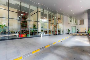 Salute de Sailing Tower Luxury Apartment