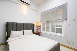 Salute de Sailing Tower Luxury Apartment