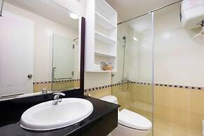 Salute de Sailing Tower Luxury Apartment