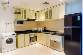 Salute de Sailing Tower Luxury Apartment