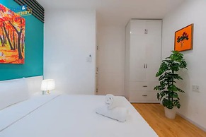 Salute de Sailing Tower Luxury Apartment