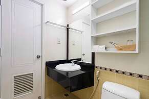 Salute de Sailing Tower Luxury Apartment