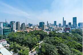 Salute de Sailing Tower Luxury Apartment