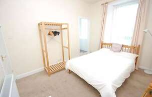 Flat in Glasgow,close to all Local Amenities,