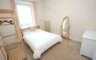 Flat in Glasgow,close to all Local Amenities,
