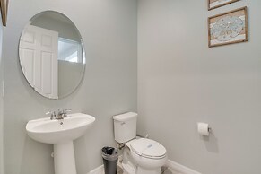 14 Mi to Wdw: Family-friendly Home w/ Movie Room!