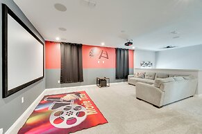 14 Mi to Wdw: Family-friendly Home w/ Movie Room!