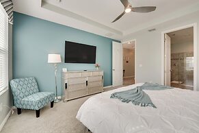 14 Mi to Wdw: Family-friendly Home w/ Movie Room!