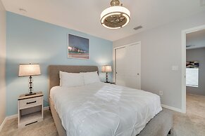 14 Mi to Wdw: Family-friendly Home w/ Movie Room!