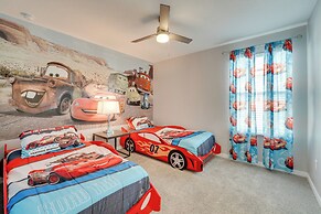 14 Mi to Wdw: Family-friendly Home w/ Movie Room!