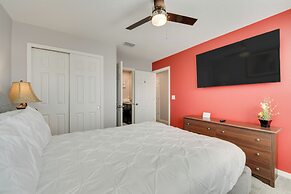 14 Mi to Wdw: Family-friendly Home w/ Movie Room!