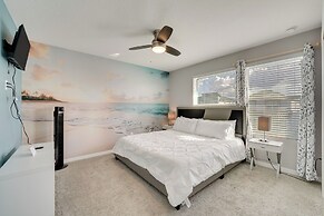 14 Mi to Wdw: Family-friendly Home w/ Movie Room!