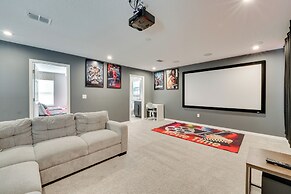 14 Mi to Wdw: Family-friendly Home w/ Movie Room!
