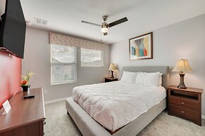 14 Mi to Wdw: Family-friendly Home w/ Movie Room!