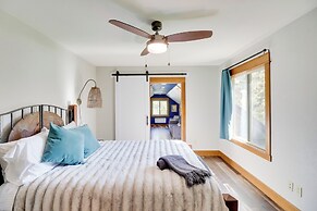 5 Mi to Whitefish Resort: Home w/ Shared Hot Tub!