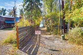 5 Mi to Whitefish Resort: Home w/ Shared Hot Tub!